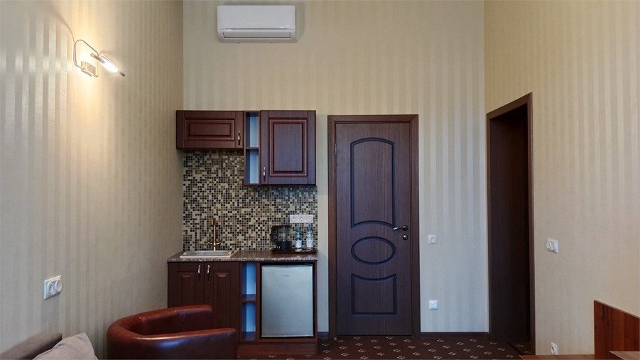 Апартаменты 2-местный 2-комнатный (с эркером и душем)