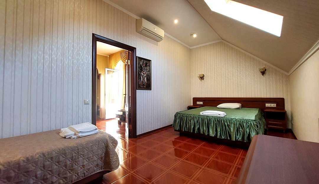 Люкс 3-местный 2-комнатный