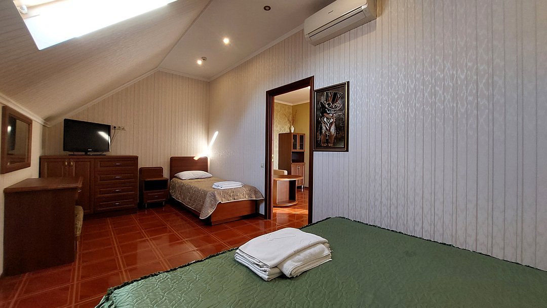 Люкс 3-местный 2-комнатный