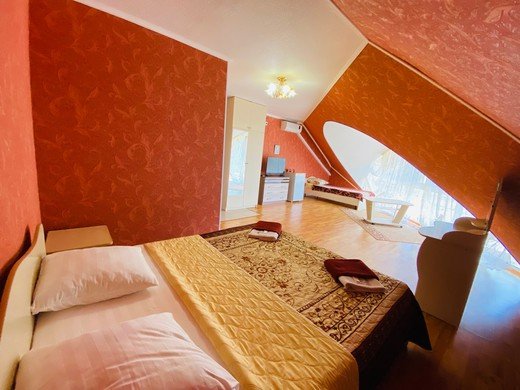 Номер 3-местный 1-комнатный (без балкона, мансардный)