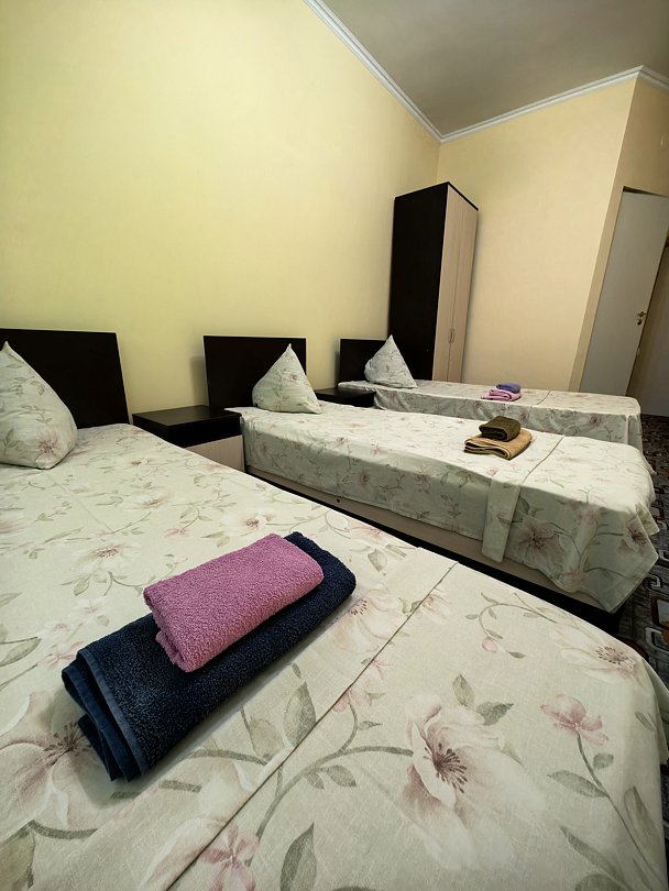 Стандартный 3-местный (3 односпальные кровати)