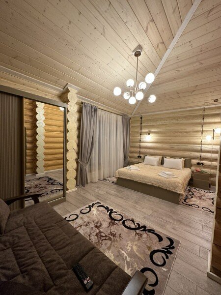 Дом 10-местный 3-комнатный Большой сруб (терраса)