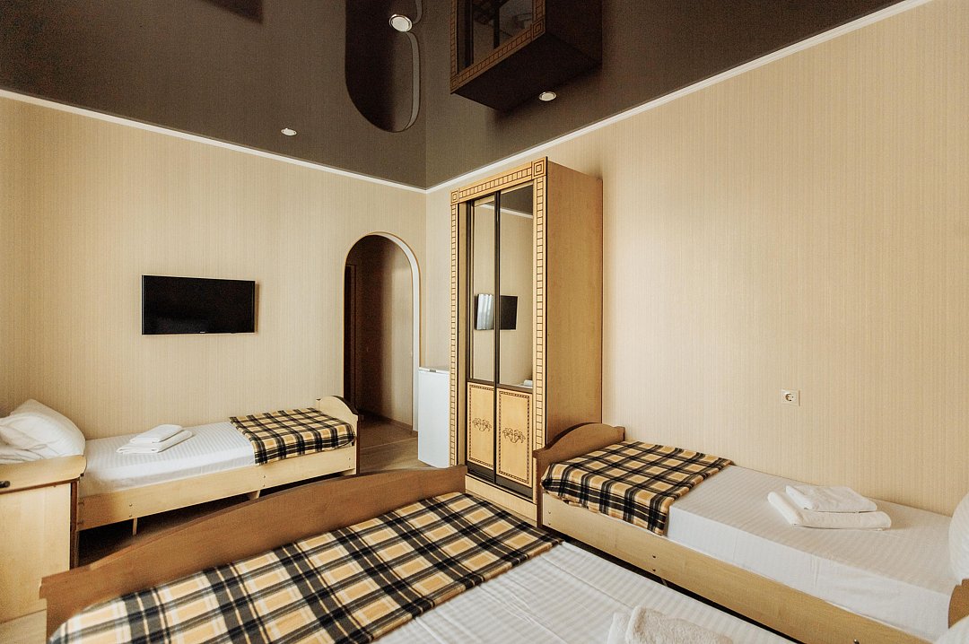 Семейный 4-местный (с балконом)