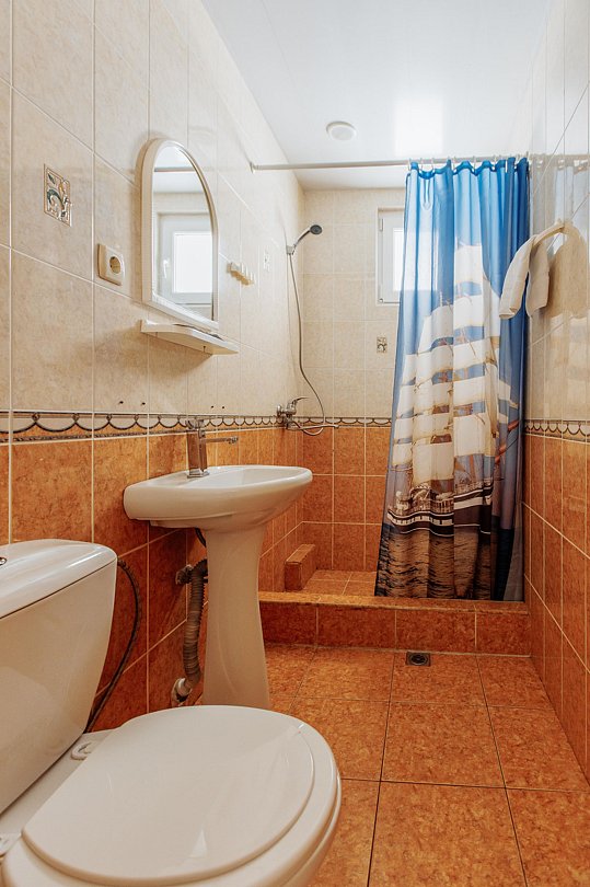 Семейный 4-местный (с балконом)