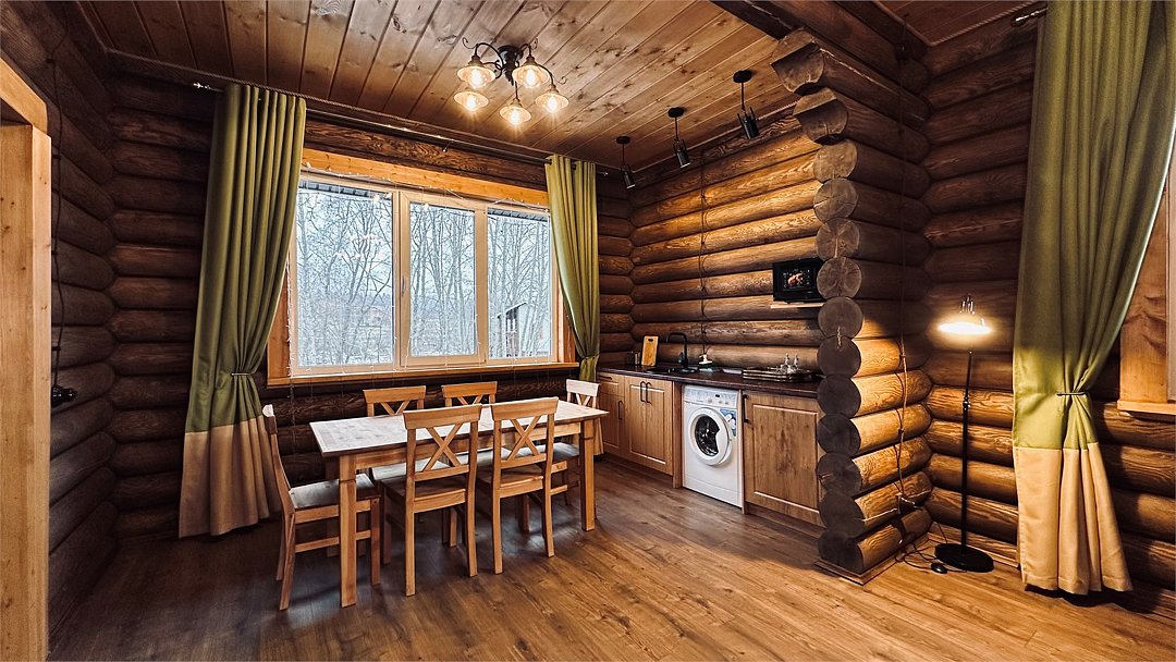 Коттедж 4-местный 2-комнатный (№6, с террасой)