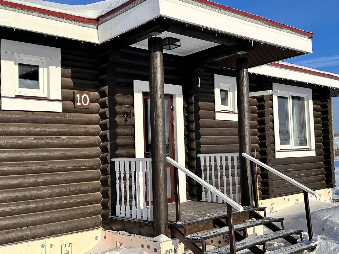 Коттедж 4-местный 3-комнатный (№10, с террасой)