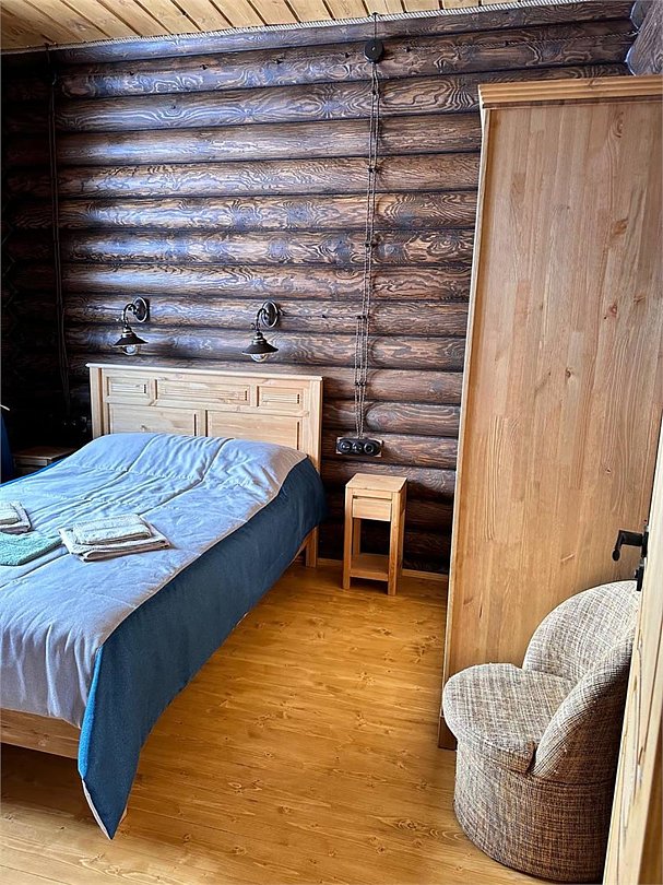 Коттедж 4-местный 3-комнатный (№10, с террасой)