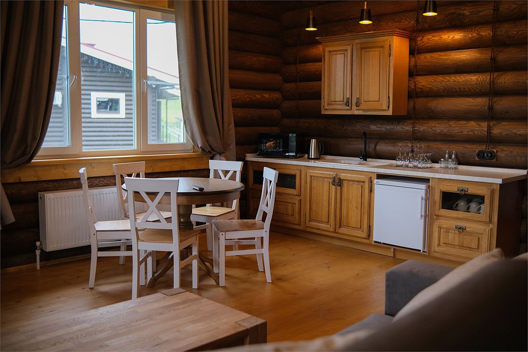 Коттедж 4-местный 3-комнатный (№11, с террасой)