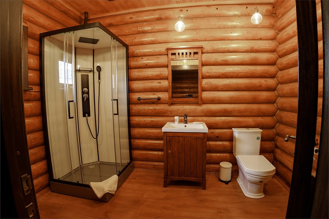 Коттедж 4-местный 3-комнатный (№12, с камином)