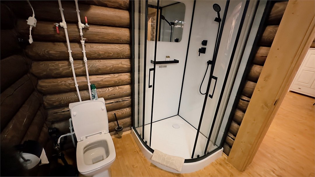 Коттедж 4-местный 3-комнатный (№9, с террасой)