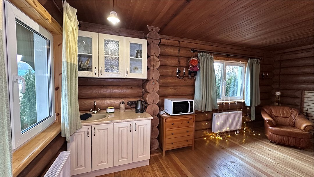 Коттедж 4-местный 4-комнатный (№1, с баней, камином и верандой)