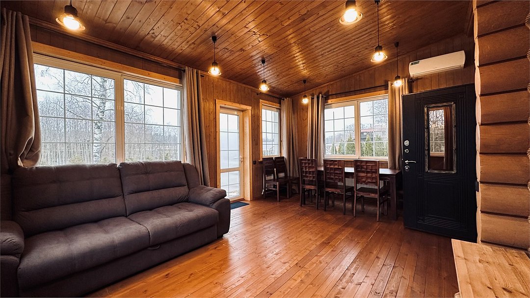 Коттедж 4-местный 4-комнатный (№1, с баней, камином и верандой)