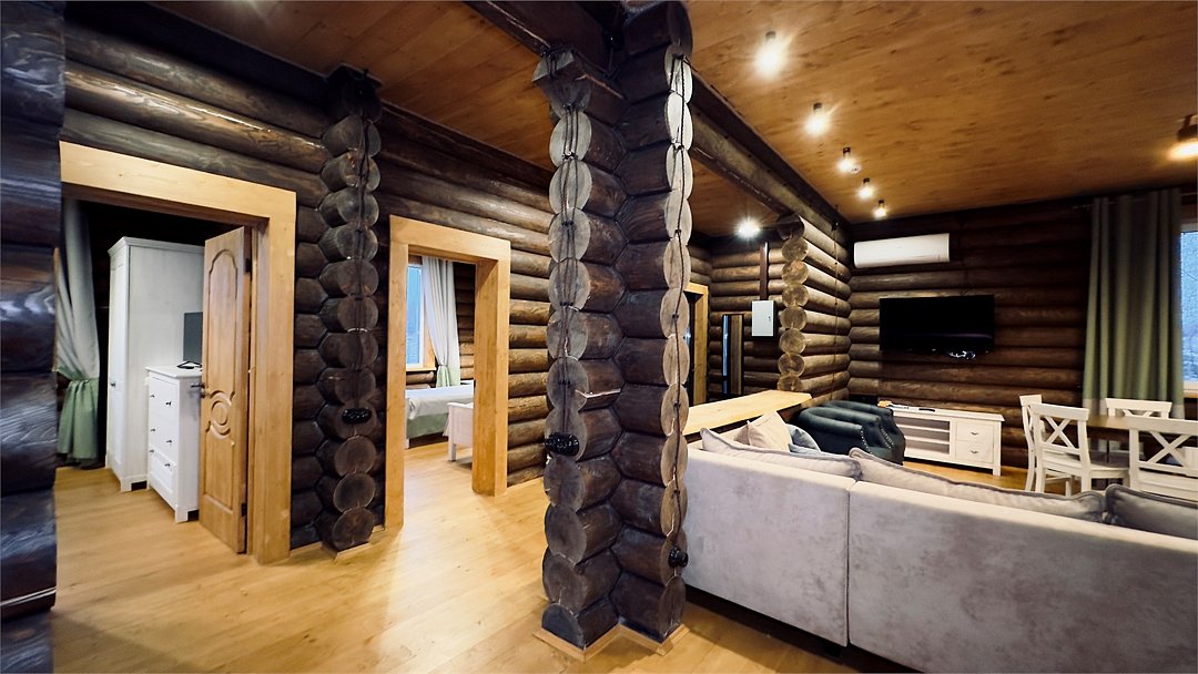 Коттедж 4-местный 4-комнатный (№7, с верандой)