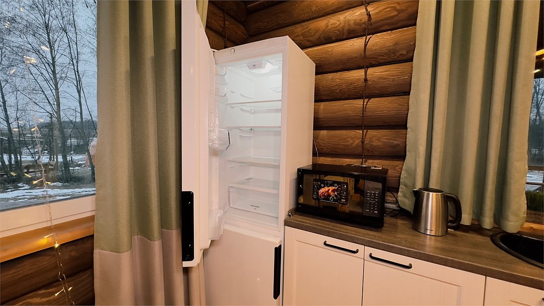 Коттедж 4-местный 4-комнатный (№7, с верандой)