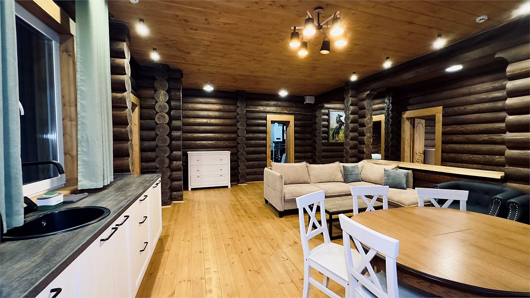 Коттедж 4-местный 4-комнатный (№7, с верандой)