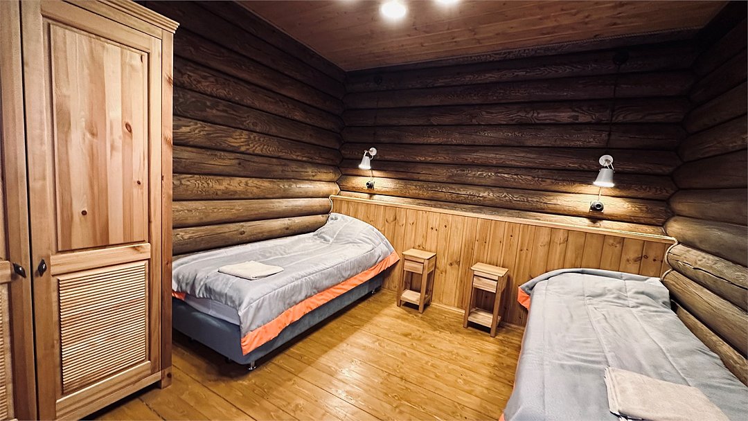 Коттедж 8-местный 5-комнатный (№8, с террасой)