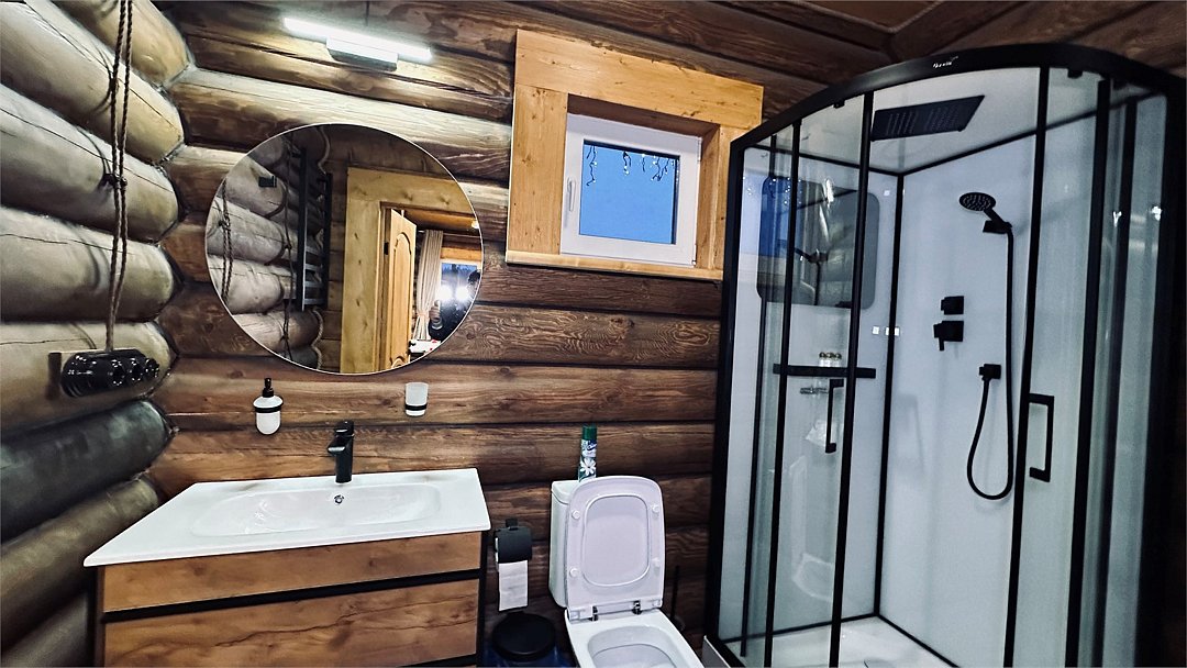 Коттедж 8-местный 5-комнатный (№8, с террасой)