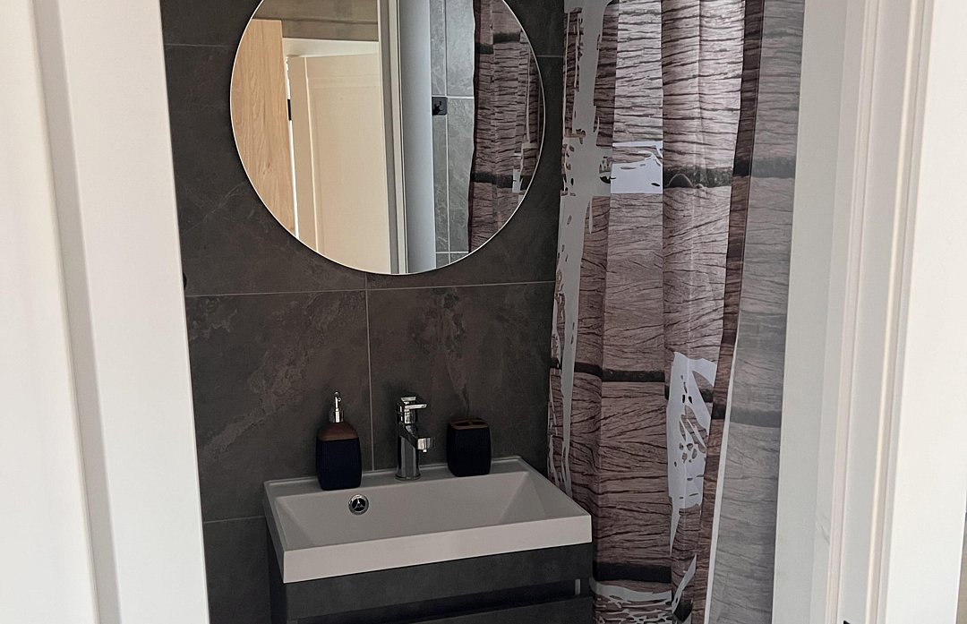 Дом 4-местный Черный