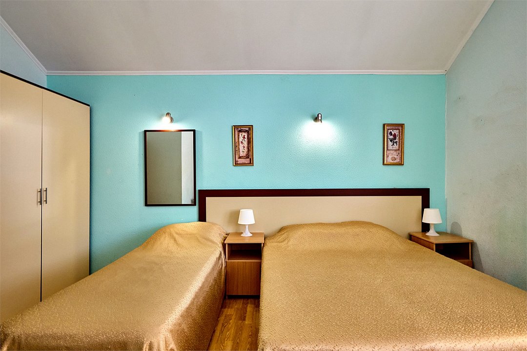 Номер 3-местный (с балконом)