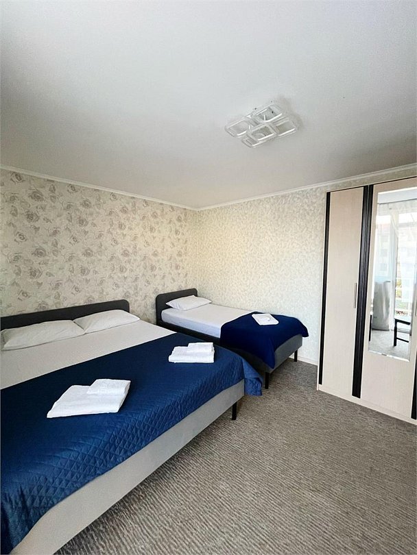 Делюкс 3-местный 1-комнатный (с балконом)