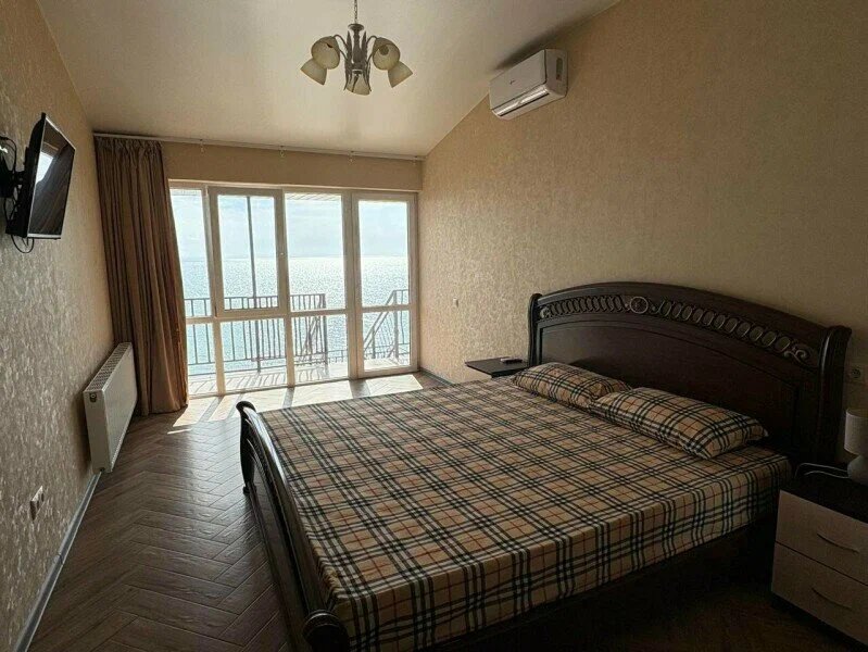 Семейный 4-местный 2-комнатный (вид на море)