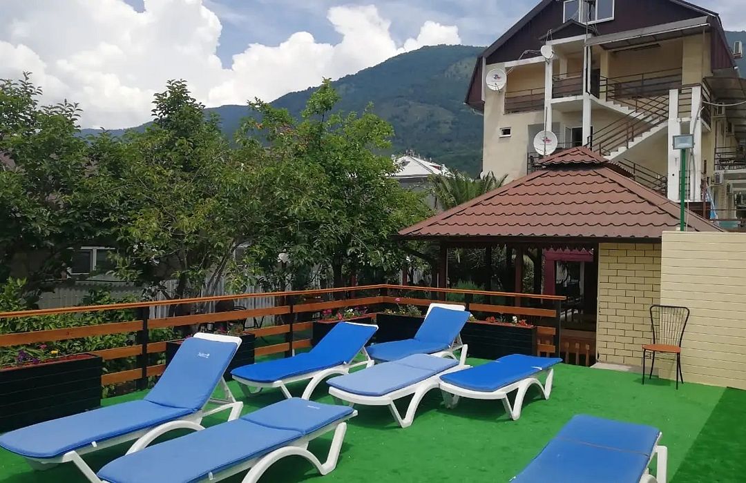 Лежаки | У Руслана, Гагрский район