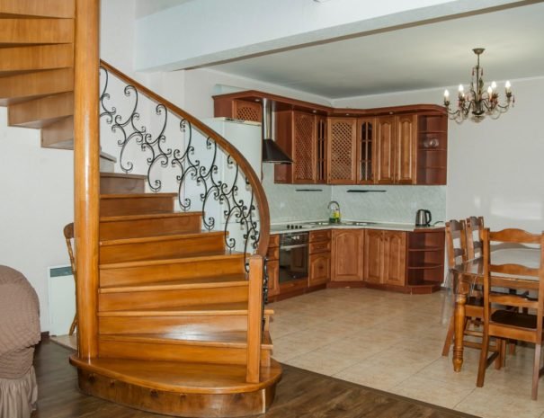 Коттедж 4-местный 6-комнатный