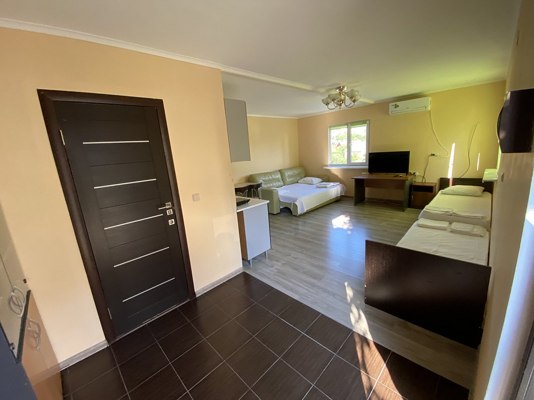 Студио 4-местный