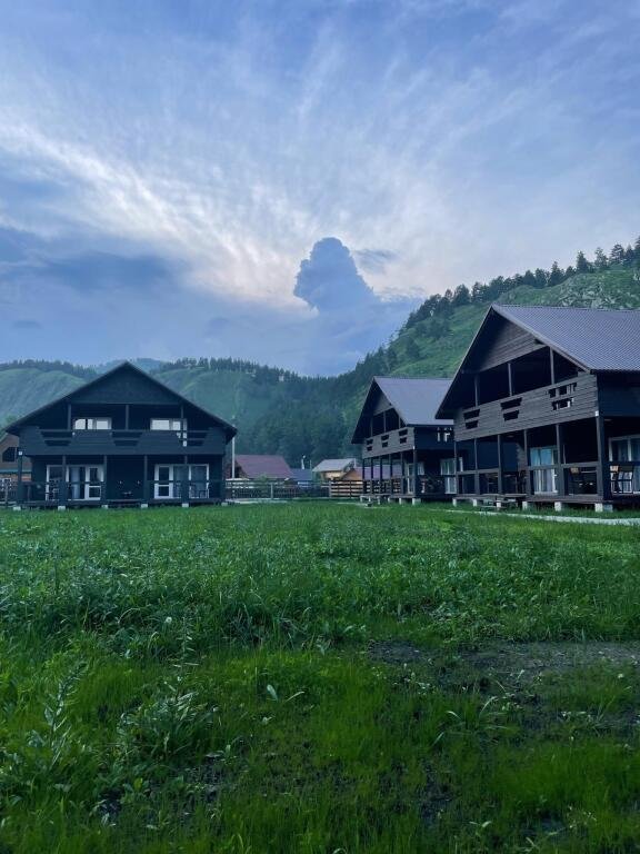 База отдыха Мамонт, село Элекмонар, Горный Алтай (Республика Алтай)