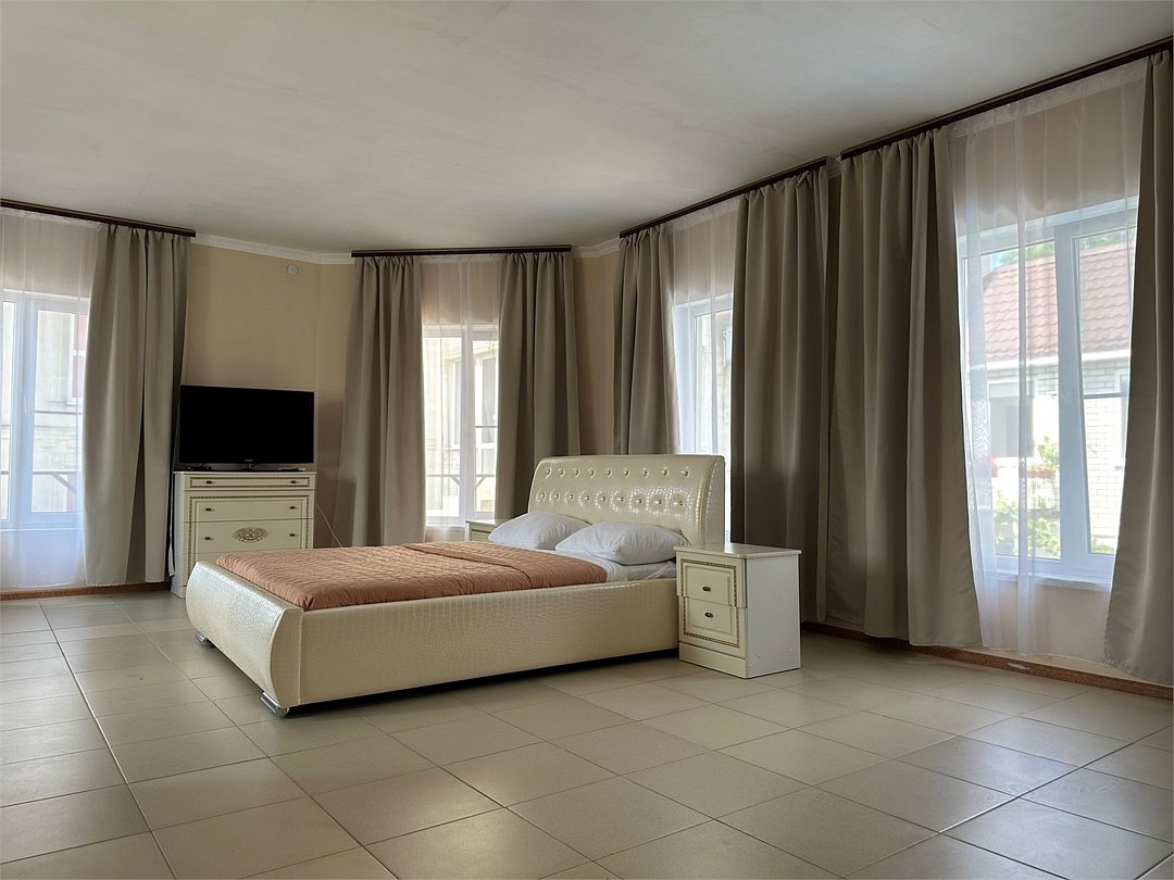 Делюкс 3-местный (DBL, с балконом)