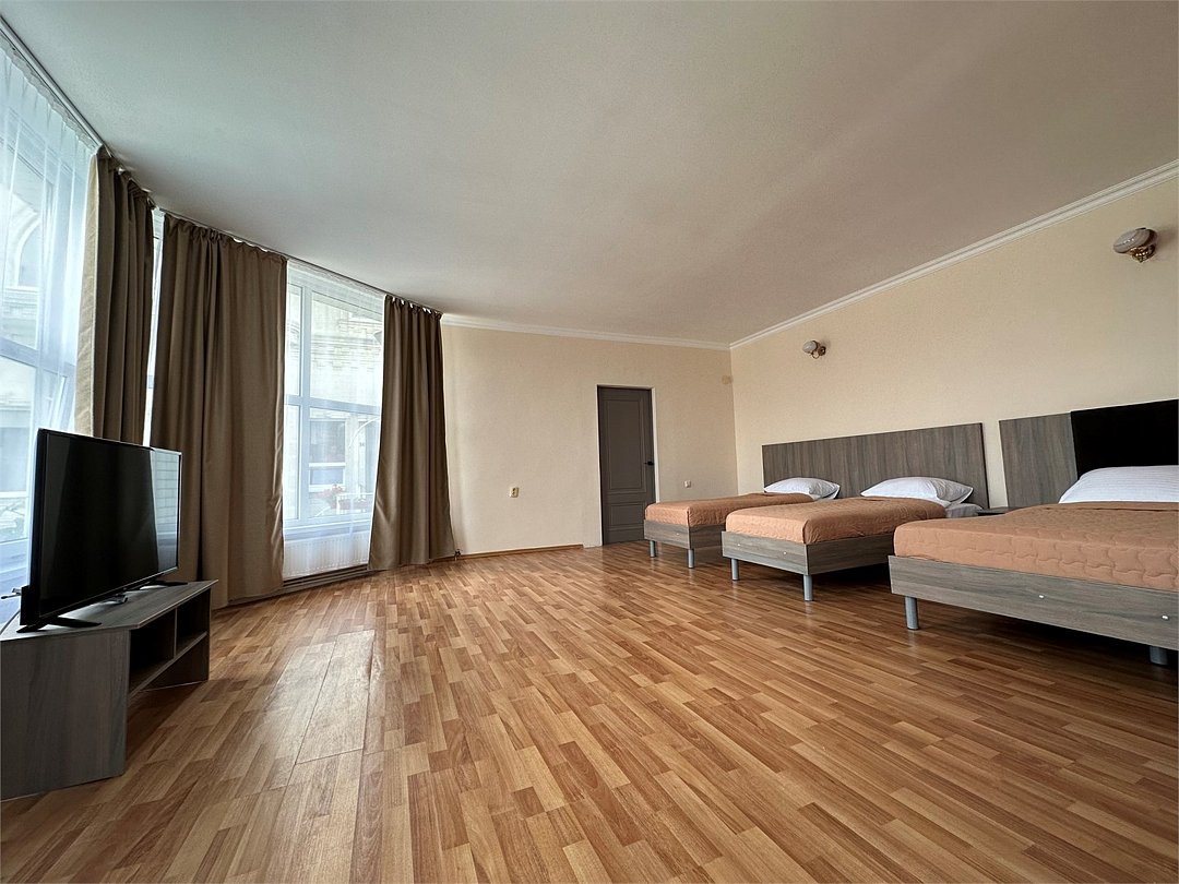 Семейный Люкс 6-местный 2-комнатный (с панорамным видом)