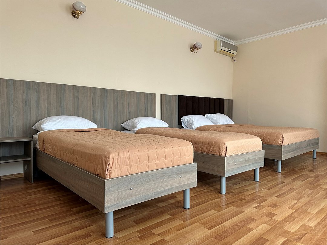 Семейный Люкс 6-местный 2-комнатный (с панорамным видом)