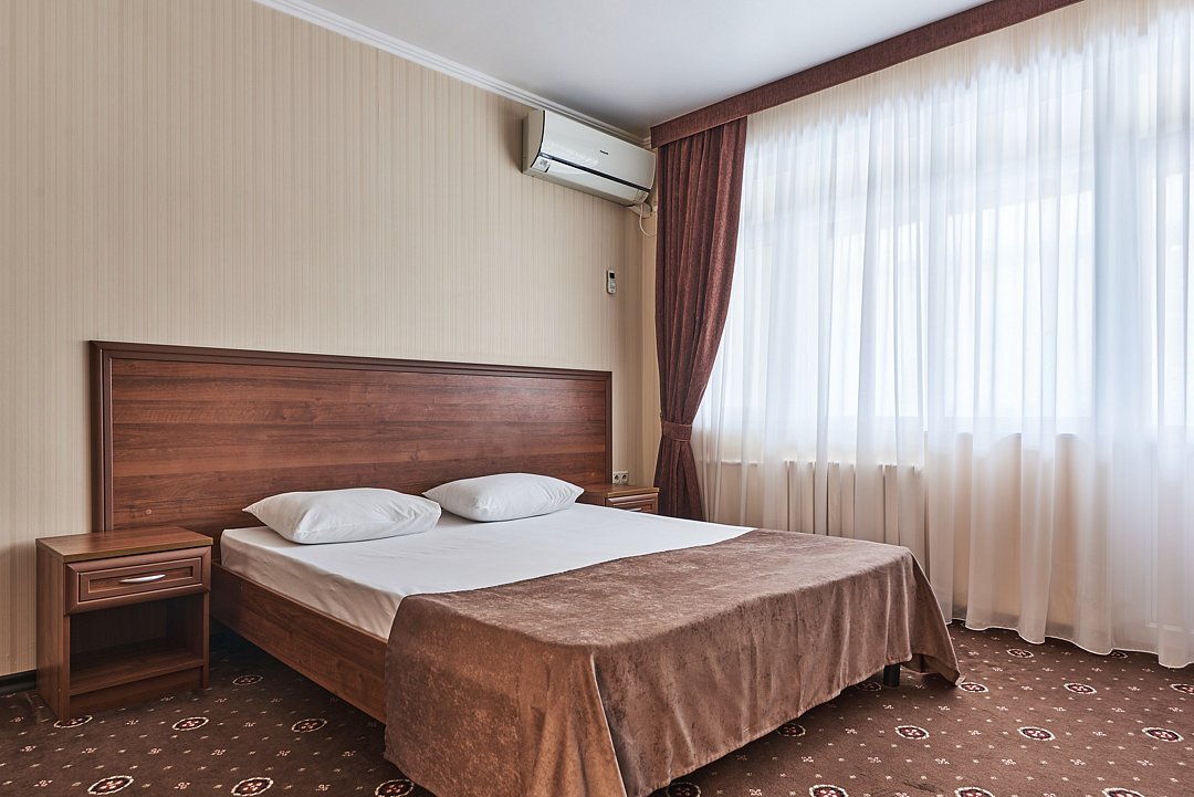 Люкс 5-местный 2-комнатный (с лоджией)Фотографии