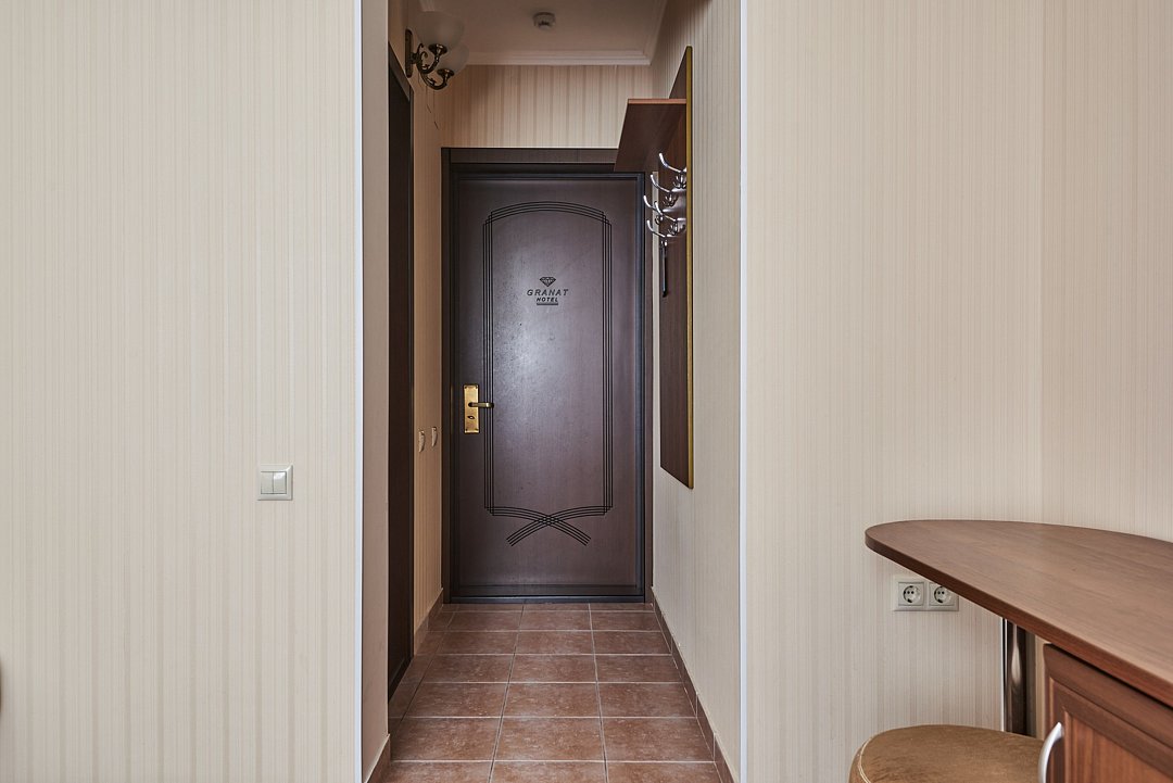 Люкс 5-местный 2-комнатный (с лоджией)Фотографии