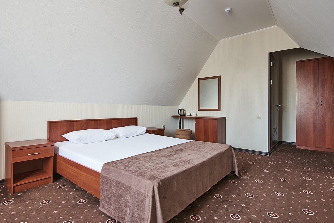 Полулюкс 4-местный 2-комнатный