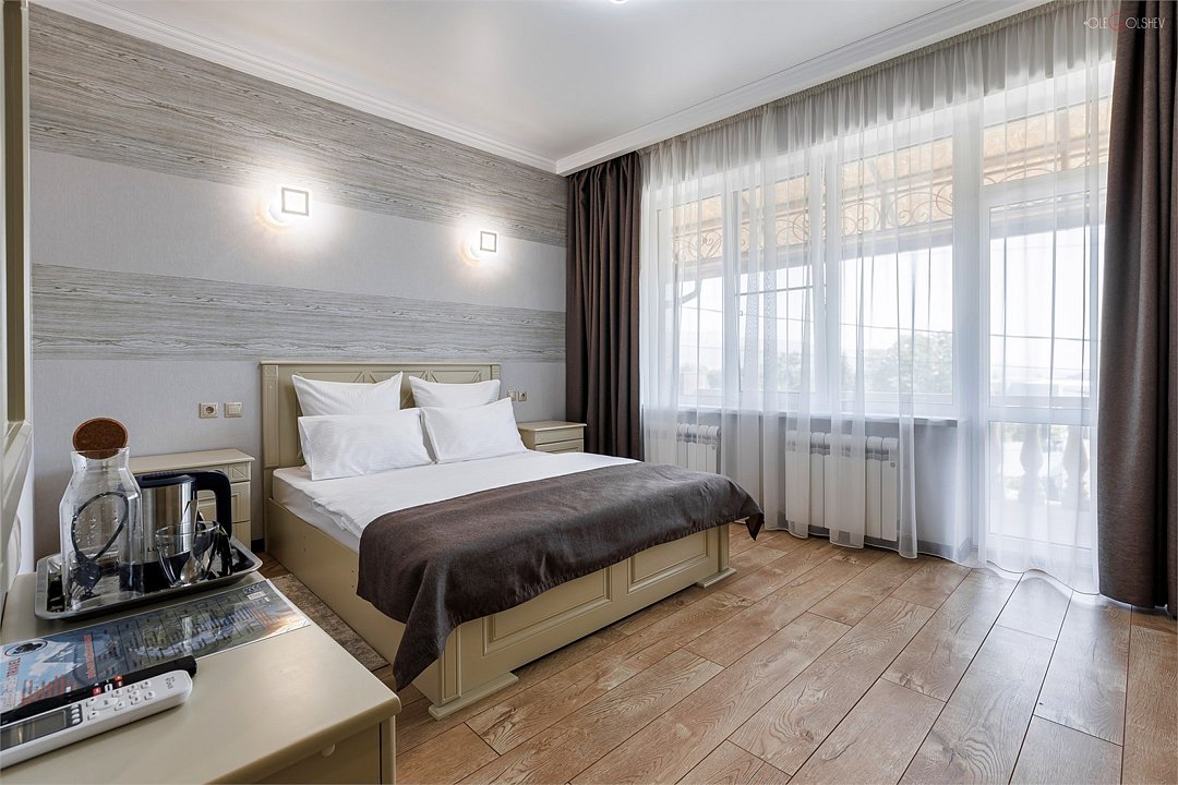 Полулюкс 2-местный 1-комнатный (с лоджией, 2 этаж)