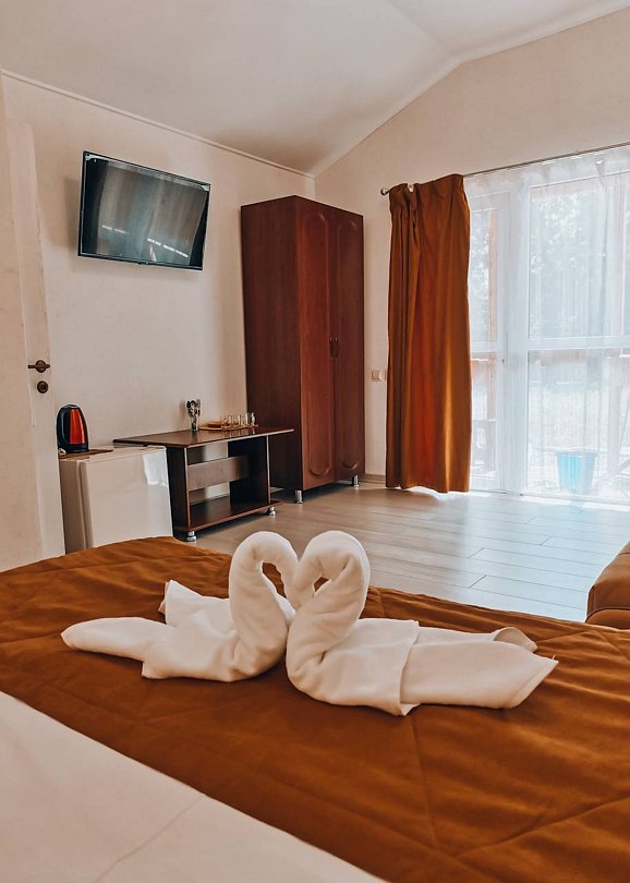 Домик Полулюкс 4-местный