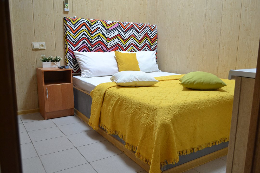 Стандартный 2-местный (окно в холл)