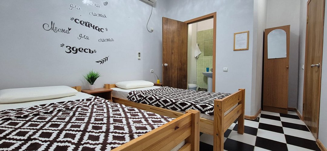 Стандартный 2-местный (окно в холл)