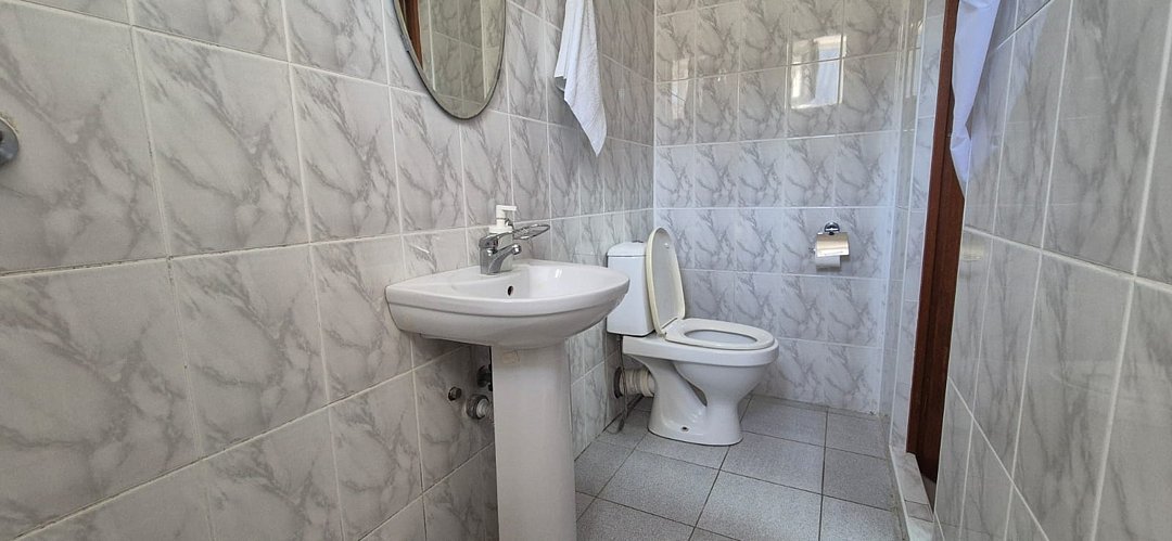 Стандартный 2-местный (окно в холл)