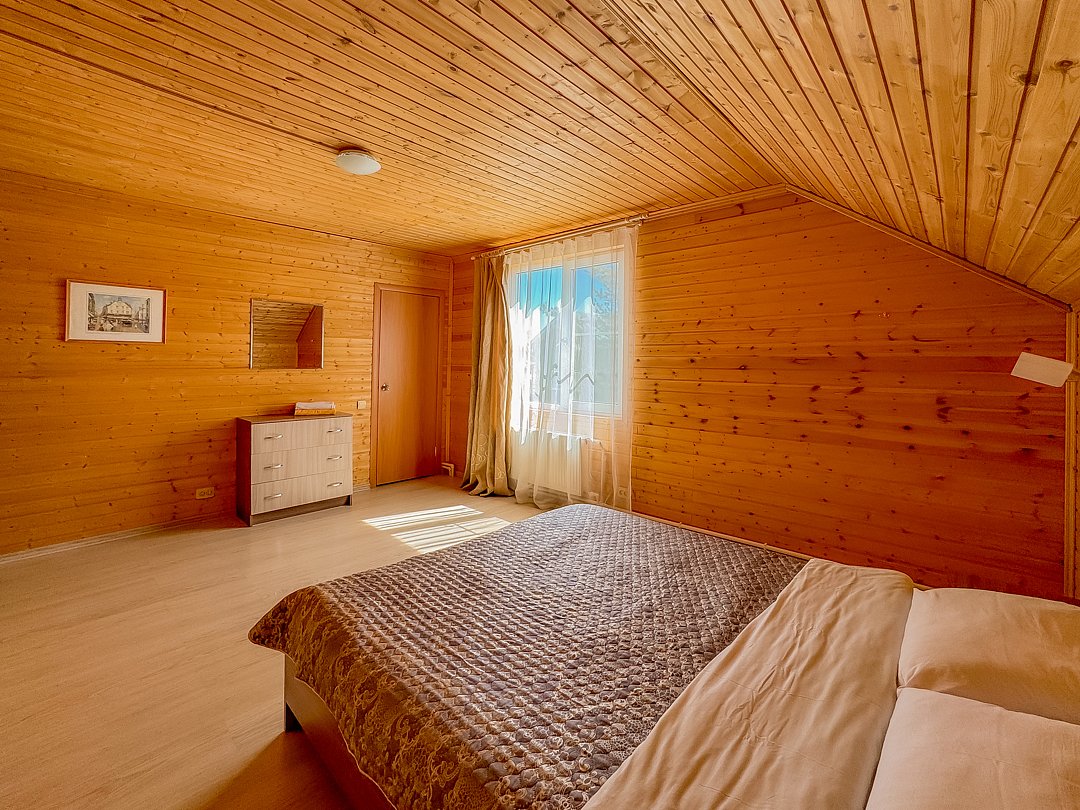 Коттедж стандартный 10-местный (с мангальной зоной)