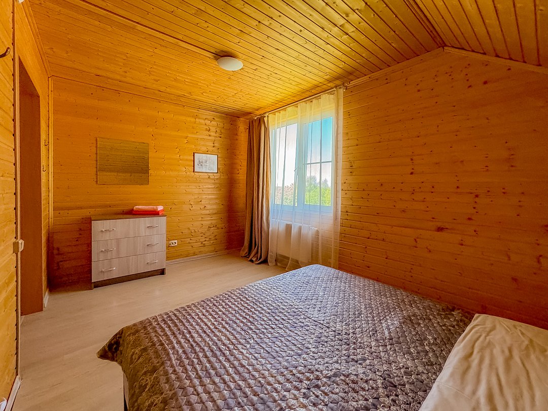 Коттедж стандартный 10-местный (с мангальной зоной)