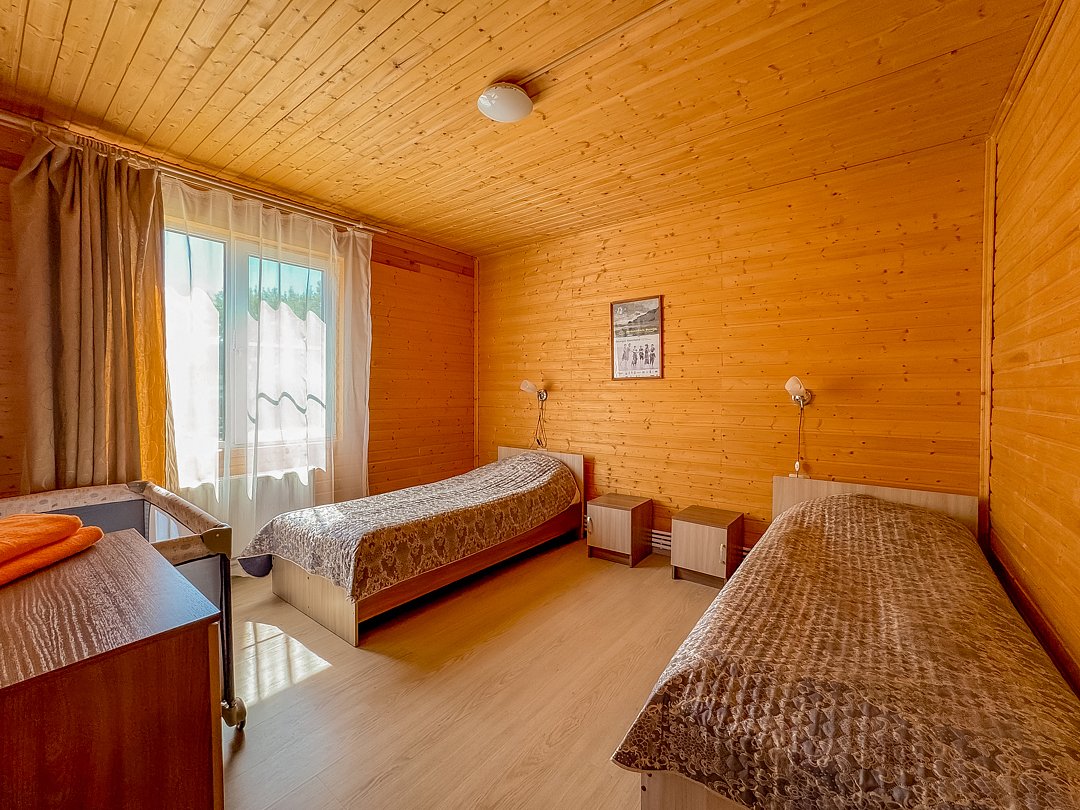 Коттедж стандартный 10-местный (с мангальной зоной)