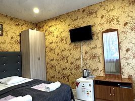 Трехместный Эконом (Комфорт+), Гостевой дом Прибрежный, Адлер