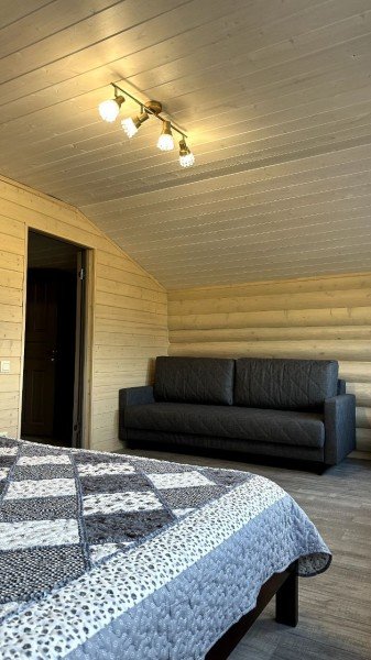 Дом семейный 9-местный 3-комнатный