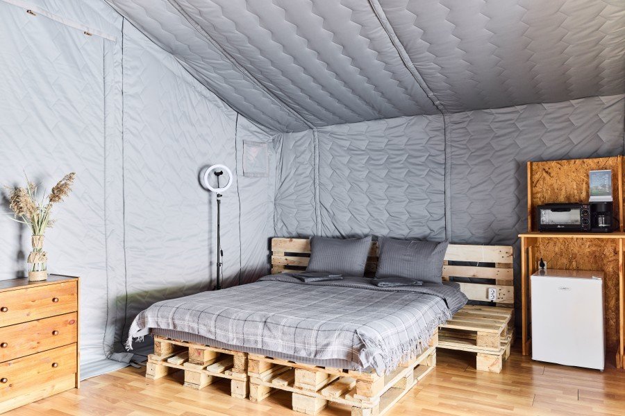 Тент-хаус 3-местный 1-комнатный (Семейный , б/у)