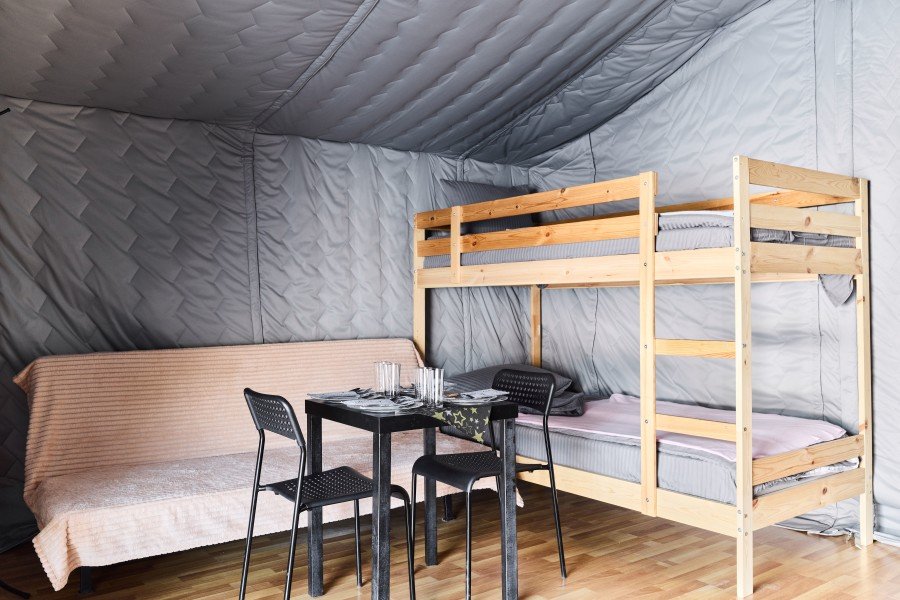 Тент-хаус 3-местный 1-комнатный (Семейный , б/у)