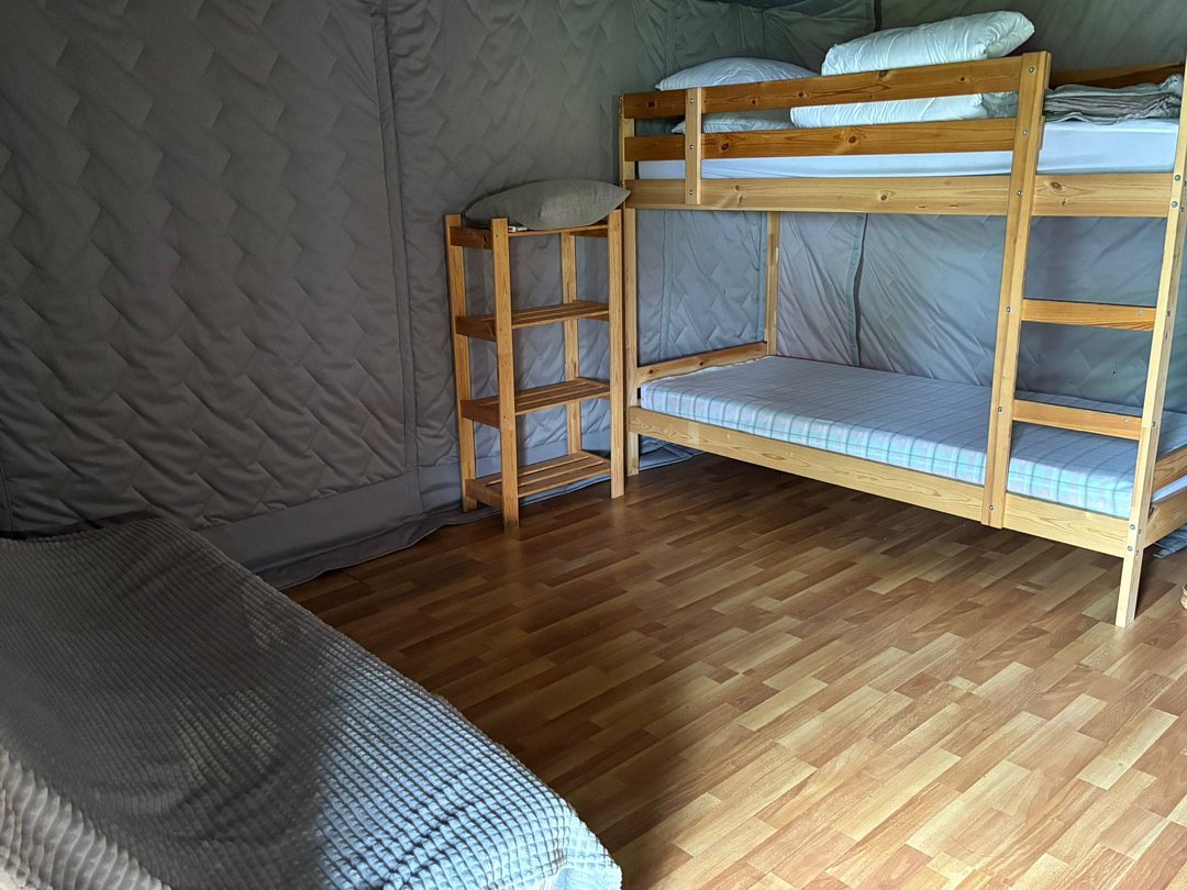 Тент-хаус 3-местный 1-комнатный (Семейный , б-у)