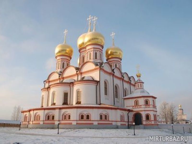 Успенский собор Иверского монастыря