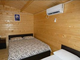 Вип 4х, Гостевой комплекс Три тополя , Пицунда